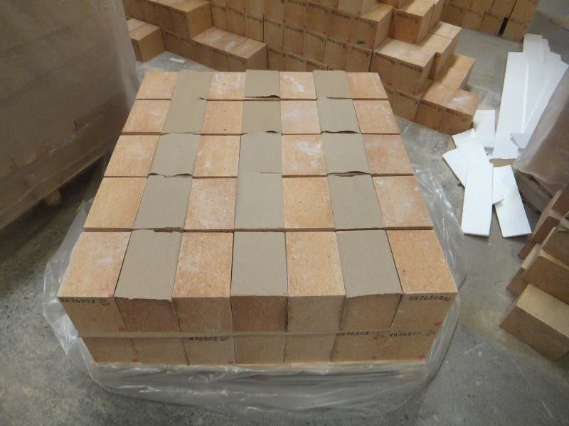 70% อัลลูมิเนียสูง Andalusite มูลลิต brick ใช้สําหรับเครื่องเผาของเตาร้อน